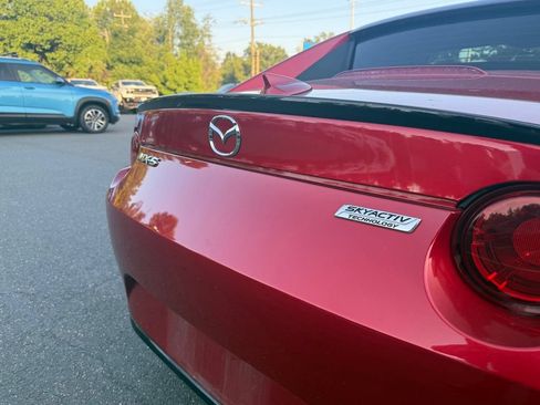 Used 2017 MAZDA MX-5 Miata RF Club w/ Brembo/BBS Package RWD image 8