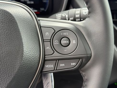 Certified 2026 Toyota Corolla Cross XLE image 26