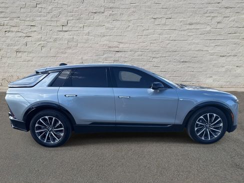 Used 2025 Cadillac Lyriq Sport image 4