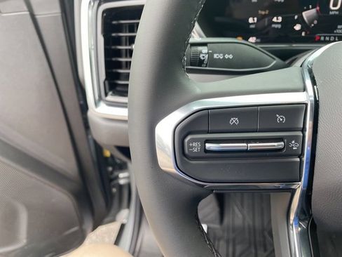 New 2025 GMC Canyon Elevation w/ Convenience Package image 9