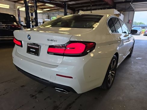 Used 2021 BMW 540i w/ Convenience Package RWD image 3