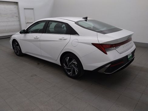 Used 2025 Hyundai Elantra SEL FWD image 3
