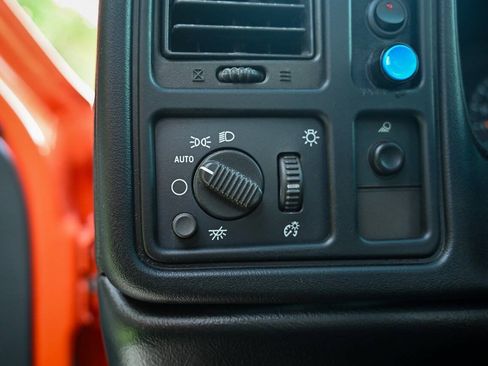 Used 2006 Chevrolet Silverado 1500 LT w/ Light Duty Power Package RWD image 98