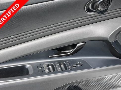 Certified 2025 Hyundai Elantra SEL FWD image 23