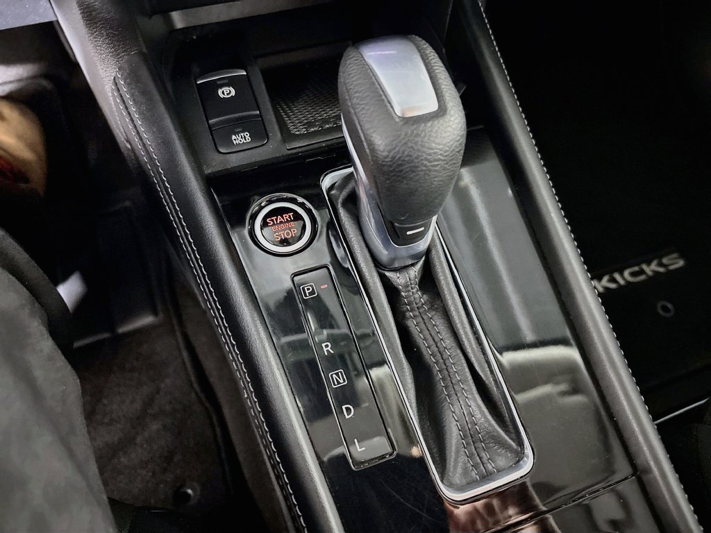 Used 2022 Nissan Kicks SV FWD image 17