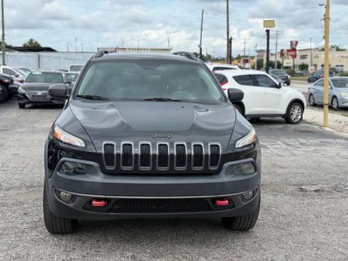 Used 2016 Jeep Cherokee Trailhawk w/ Comfort/Convenience Group AWD/4WD image 1