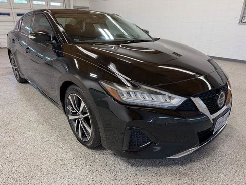 Used 2019 Nissan Maxima 3.5 SV w/ Floor Mat Group FWD image 4