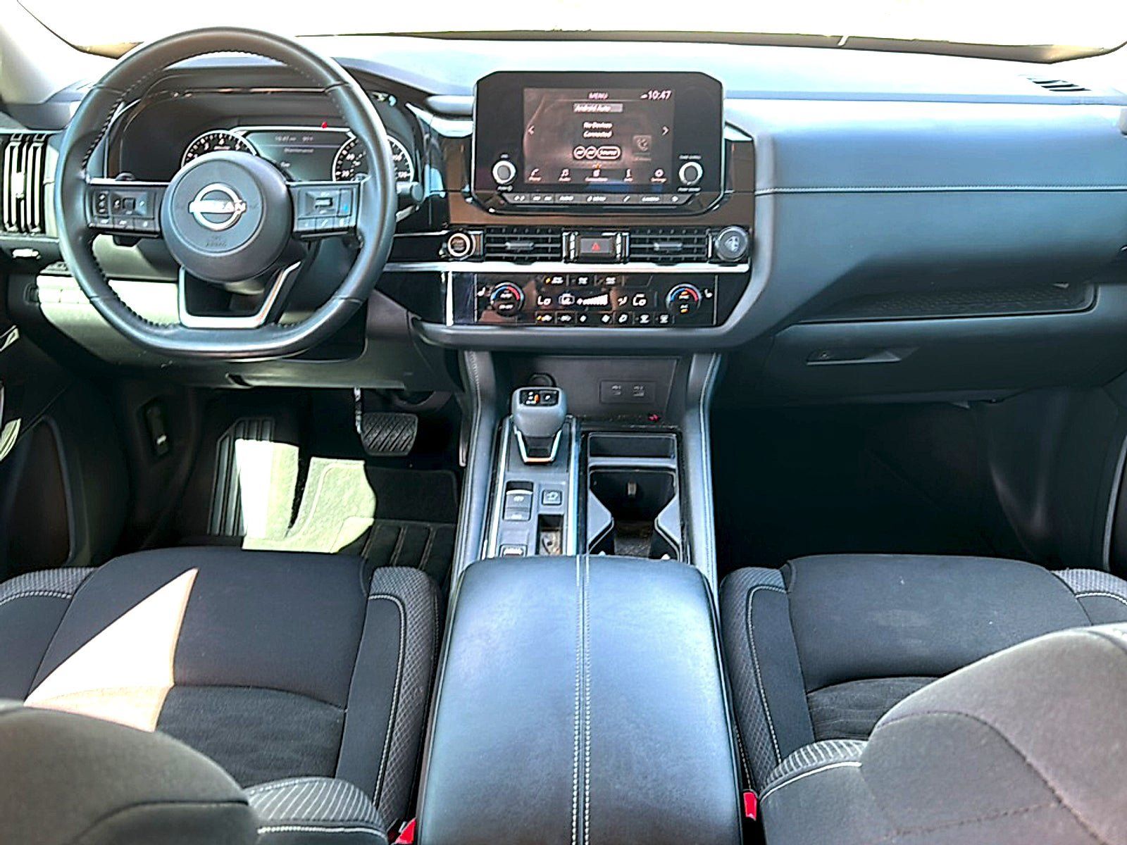 Used 2022 Nissan Pathfinder SV FWD image 20