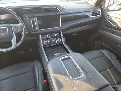 Used 2022 GMC Yukon XL Denali w/ Denali Ultimate Package image 35
