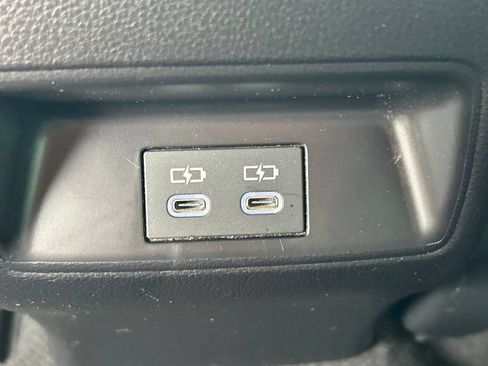 Used 2025 Toyota Corolla SE FWD image 21