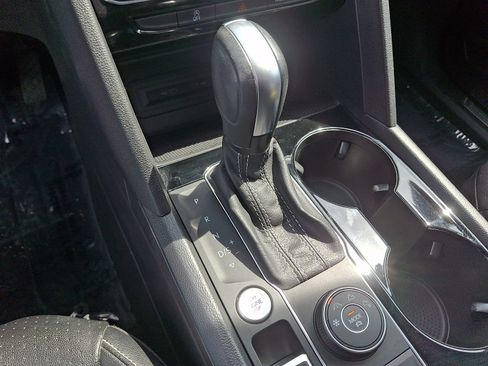 Used 2023 Volkswagen Atlas SE AWD/4WD image 14