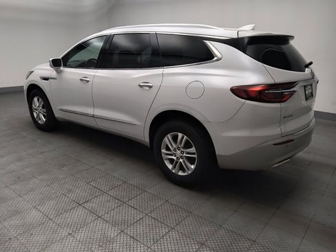 Used 2018 Buick Enclave Essence FWD image 3