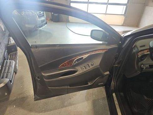 Used 2013 Buick LaCrosse Premium FWD image 10