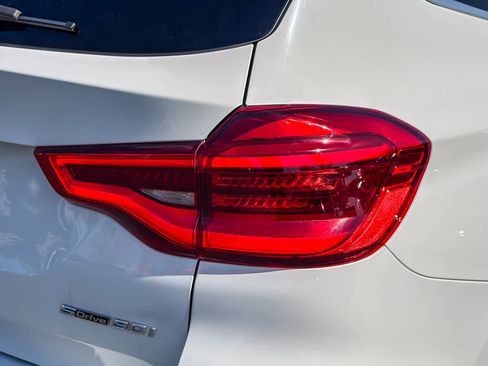 Used 2019 BMW X3 sDrive30i w/ Premium Package image 8