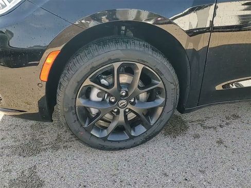 New 2026 Chrysler Pacifica Select w/ S Appearance Package image 19