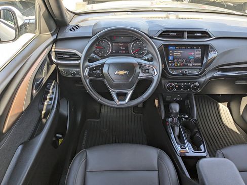 Certified 2023 Chevrolet TrailBlazer ACTIV w/ Technology Package AWD/4WD image 31