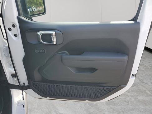 New 2026 Jeep Wrangler Rubicon w/ Technology Group image 13