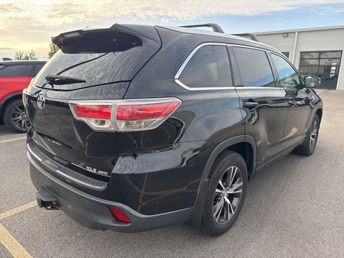 Used 2016 Toyota Highlander XLE AWD/4WD image 7
