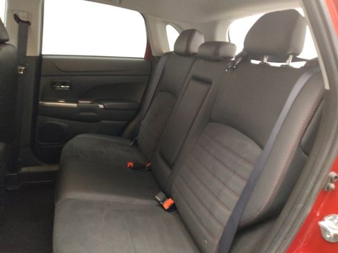 Used 2025 Mitsubishi Outlander Sport AWD image 17