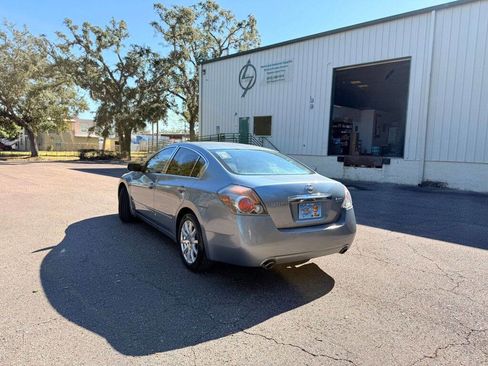 Used 2011 Nissan Altima 2.5 S image 6