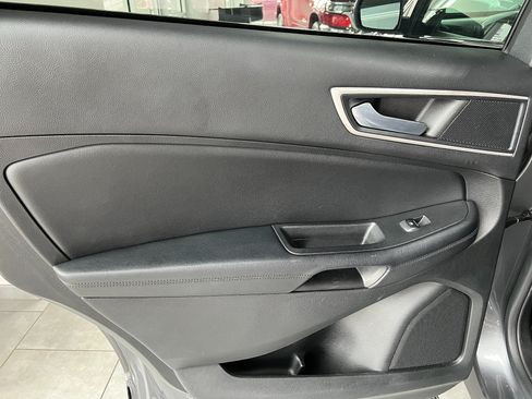 Used 2022 Ford Edge SEL AWD/4WD image 16
