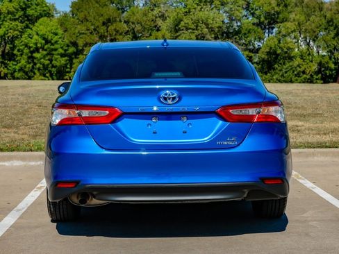 Used 2020 Toyota Camry LE image 13