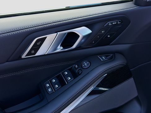 New 2026 BMW X7 xDrive40i w/ M Sport Package image 24