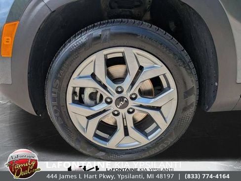 Certified 2024 Kia Seltos S AWD/4WD image 33