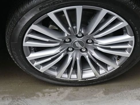 Used 2024 Cadillac XT4 Premium Luxury image 30