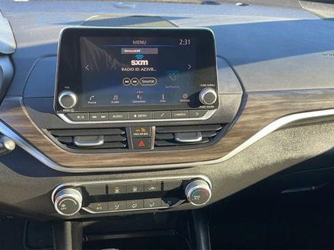Used 2023 Nissan Altima 2.5 SV image 15