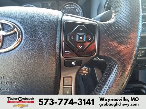 Used 2021 Toyota Tacoma TRD Sport w/ Technology Package AWD/4WD image 20