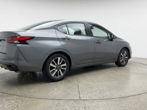 Used 2025 Nissan Versa SV image 9