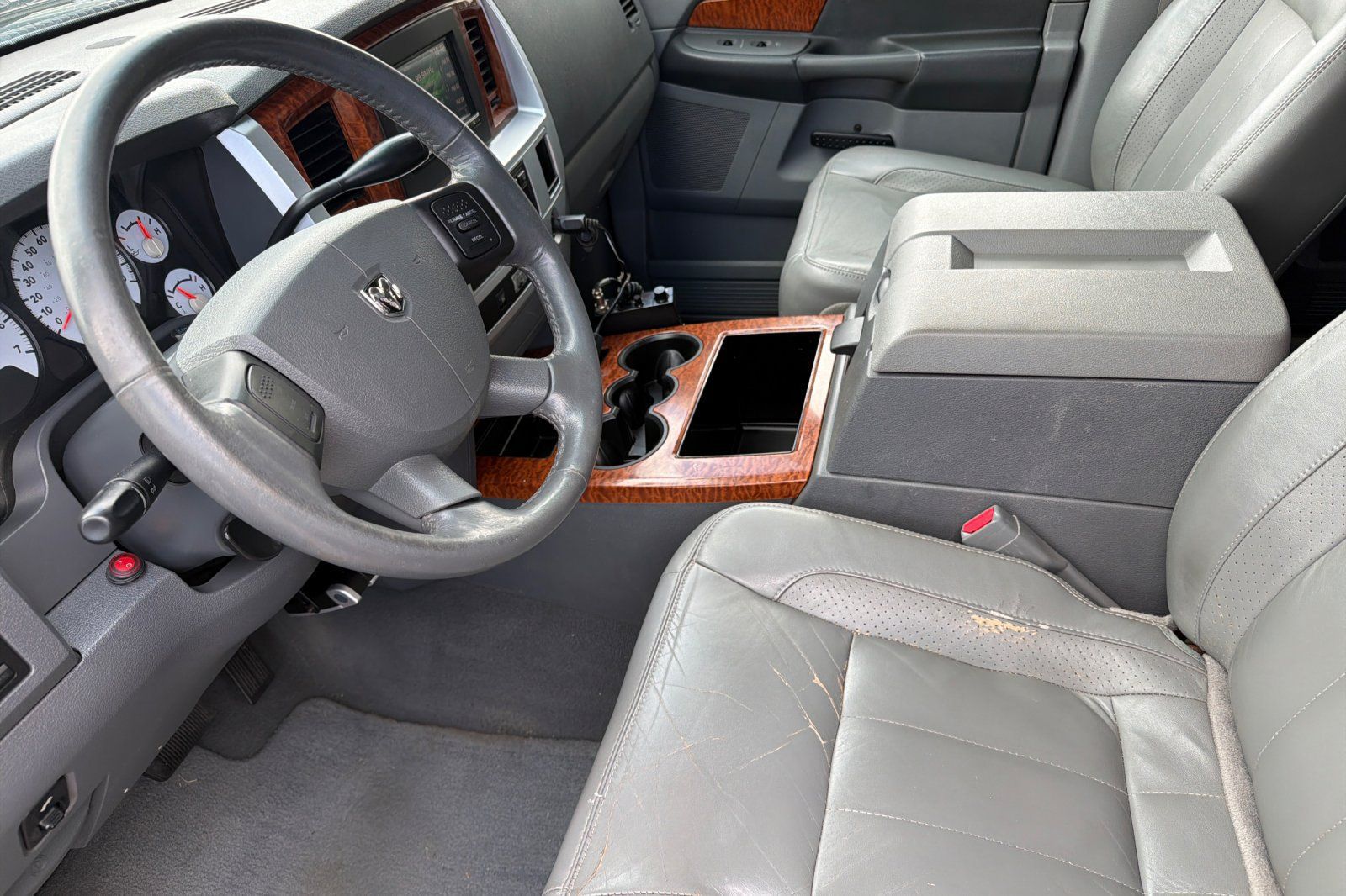 Used 2007 Dodge Ram 2500 Truck Laramie AWD/4WD image 9