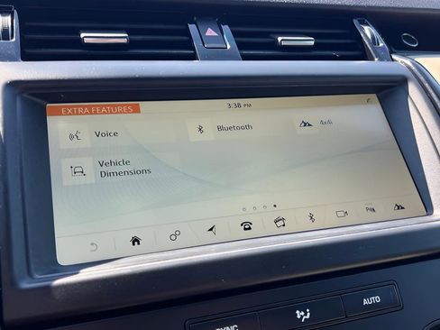 Used 2018 Land Rover Discovery SE image 57