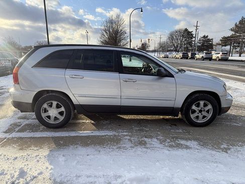 Used 2006 Chrysler Pacifica Touring image 4