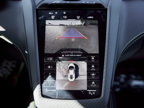 Used 2025 Lamborghini Revuelto image 73