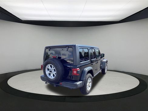 Used 2021 Jeep Wrangler Unlimited Sport AWD/4WD image 8