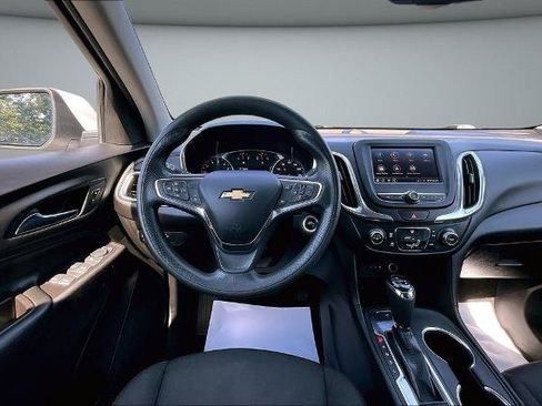 Used 2021 Chevrolet Equinox LT AWD/4WD image 8