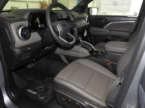 New 2026 Chevrolet Colorado ZR2 w/ Technology Package AWD/4WD image 35