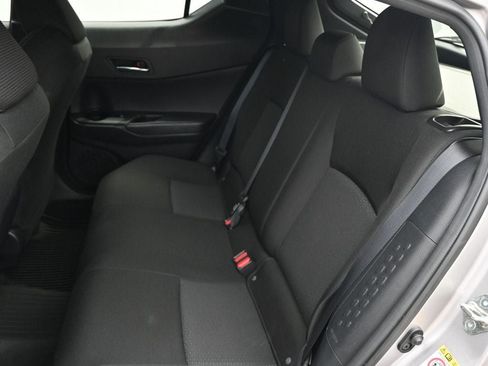 Used 2019 Toyota C-HR LE FWD image 14