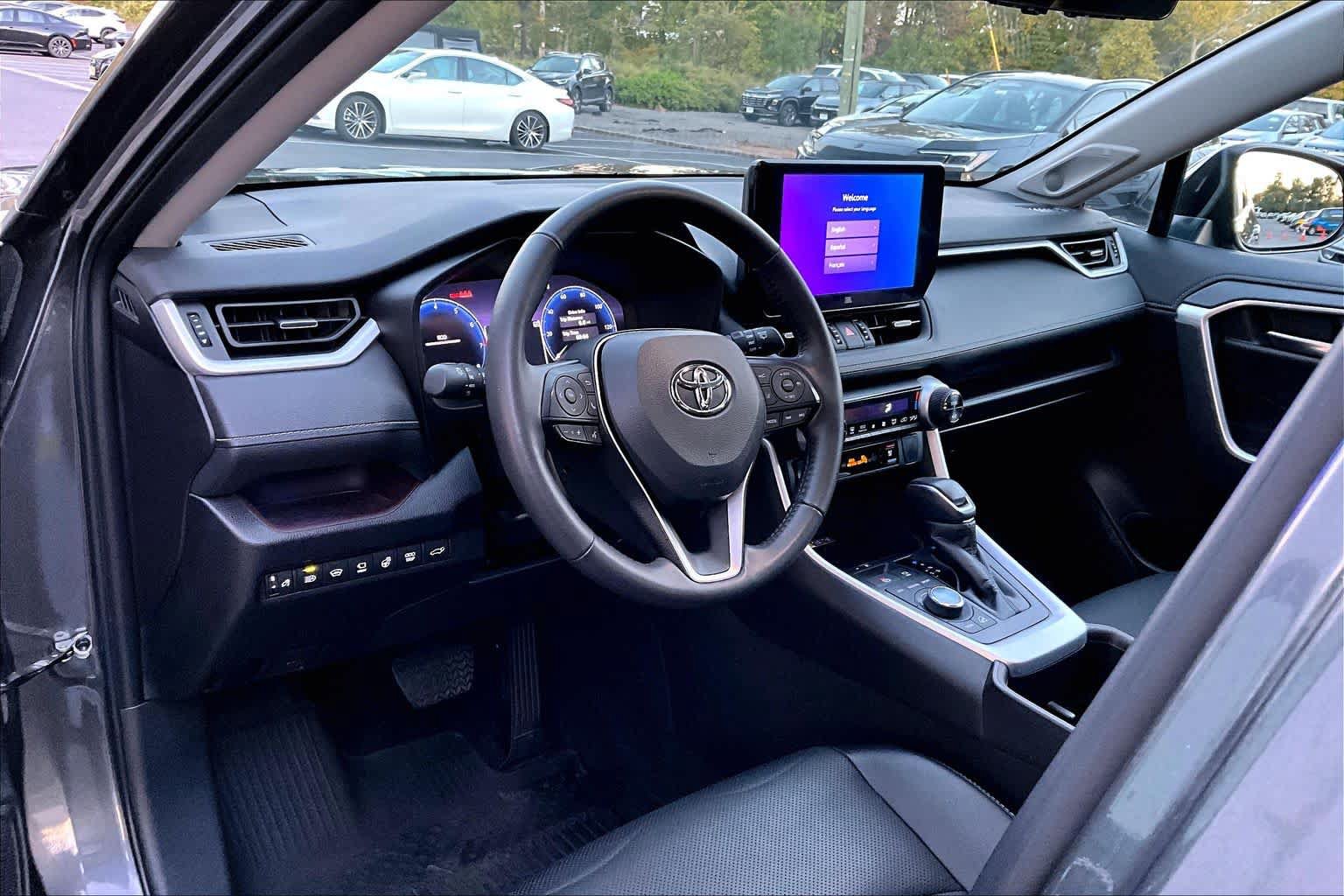 Used 2023 Toyota RAV4 Limited AWD/4WD image 17