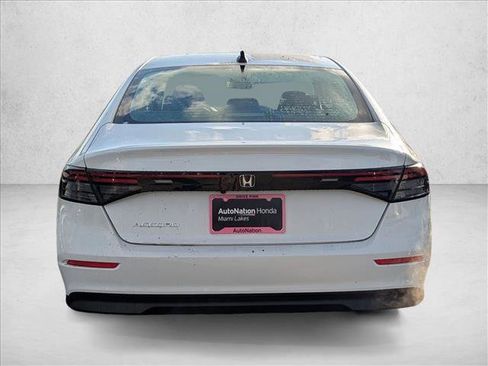New 2025 Honda Accord SE image 7