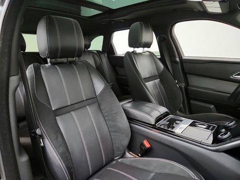 Used 2018 Land Rover Range Rover Velar R-Dynamic SE image 26