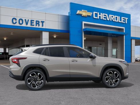 New 2026 Chevrolet Trax RS w/ Driver Confidence Package image 4