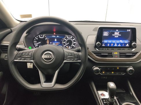 Used 2023 Nissan Altima 2.5 SV image 22