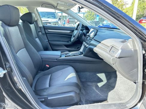 Used 2022 Honda Accord Hybrid image 17