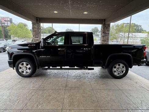 Used 2022 Chevrolet Silverado 2500 LTZ w/ Z71 Chrome Sport Edition AWD/4WD image 9