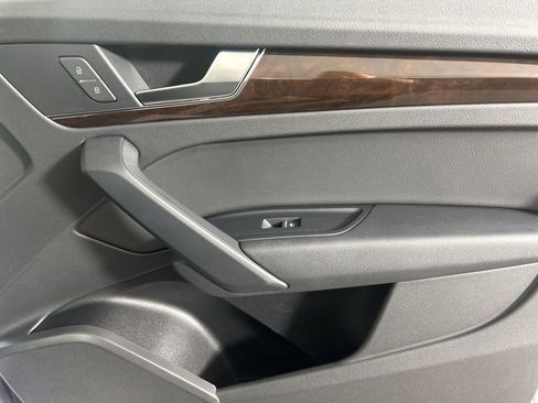 Used 2019 Audi Q5 2.0T Premium w/ Convenience Package image 23