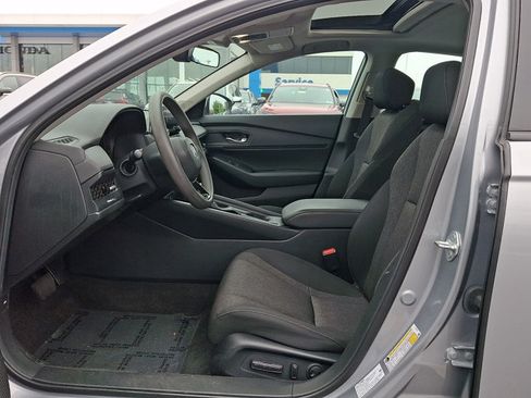 Used 2023 Honda Accord EX image 13