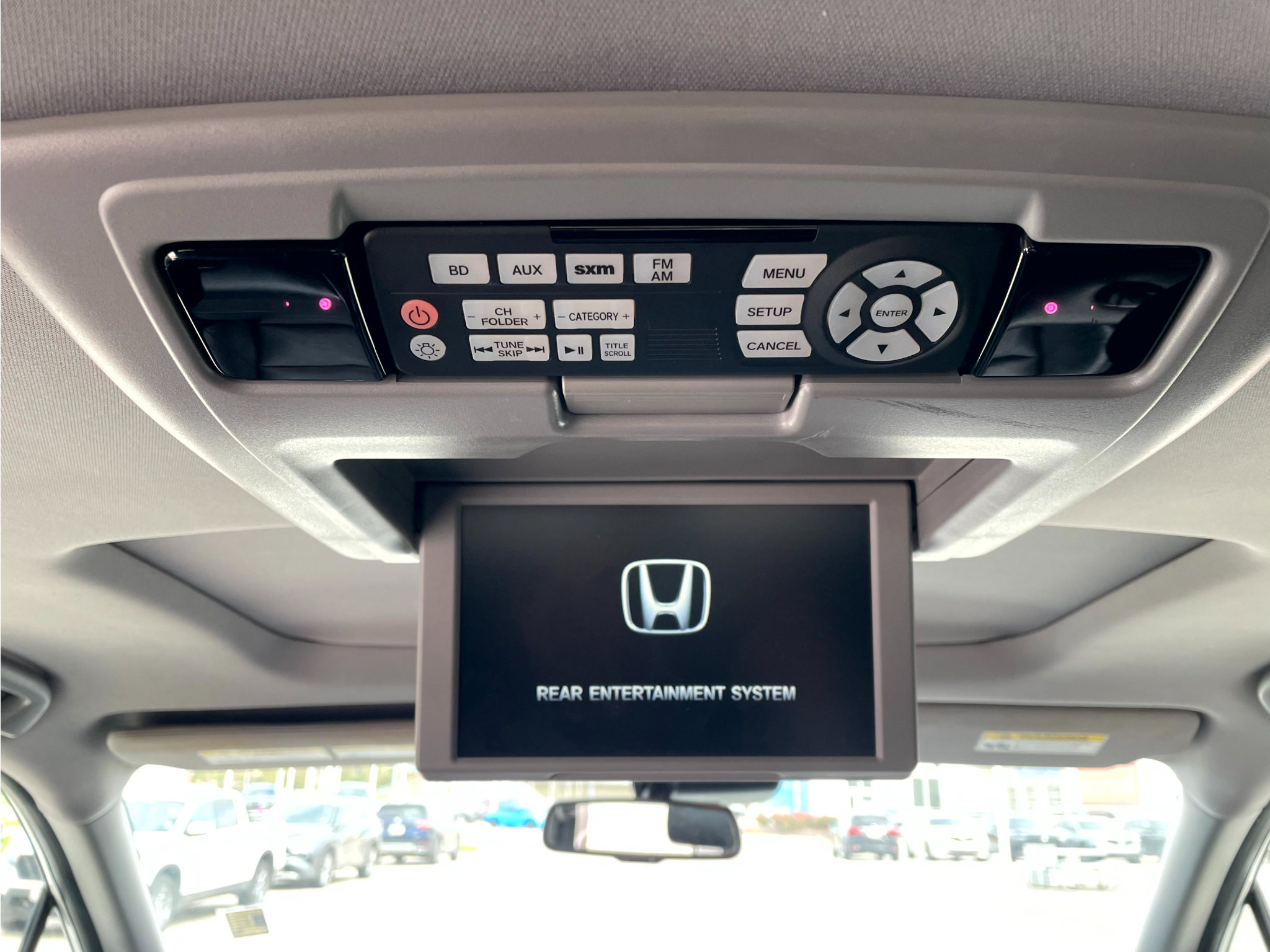 Used 2017 Honda Pilot Touring image 9